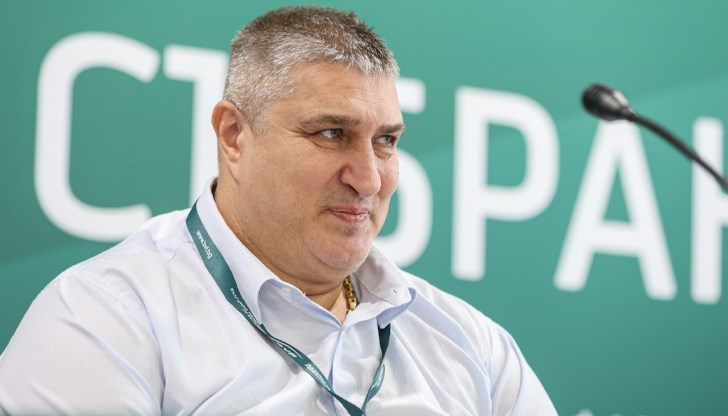 Президентът на БФВолейбол похвали световните шампионки до 19 години