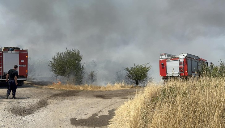 Властите евакуираха жители от местността между "Банево" и село Миролюбово