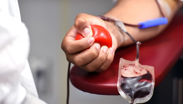 Жената е с кръвна група AB положителна