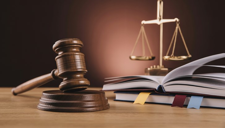 Наложена е мярка "задържане под стража", отхвърлена е защитата, че не е знаел за умишленото убийство