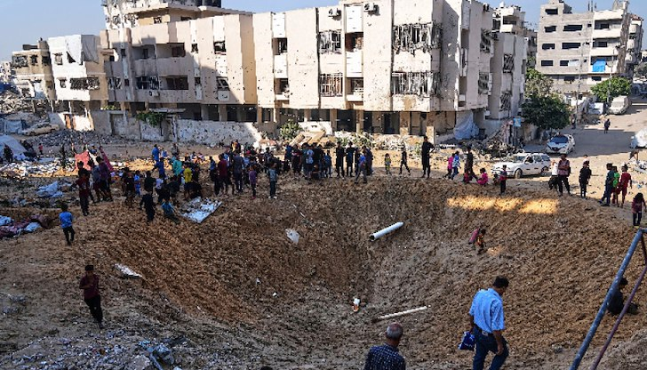 Сред жертвите са шест деца, загинали край пункт за вода