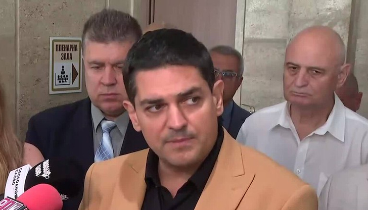 МЕЧ подкрепя вота на Възраждане, въпреки че няма шанс да