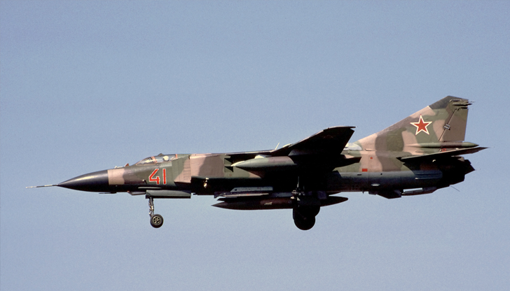 Съветският изтребител МиГ-23М е прелетял над четири държави през 1989