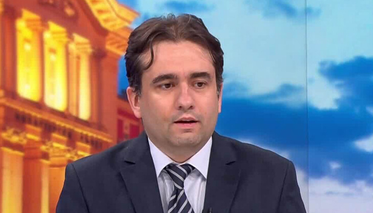 Божидар Божанов обясни защо проруските вотове девалвират инструментаПГ на ПП-ДБ