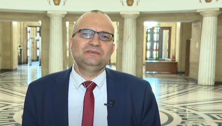 Корупцията е характеристика на властта, не на опозициятаИнституциите в България