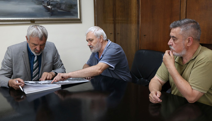 Областният управител Драгомир Драганов обсъди с основателите на РусчукБГ издаването