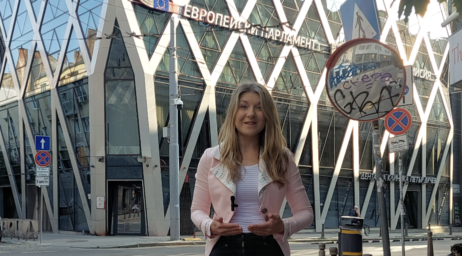 Как ще изглеждат цените, касовите бележки и заплатите в евротоСлед