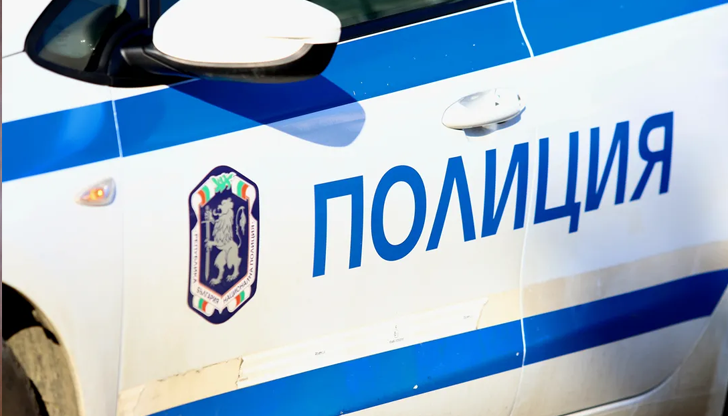 Нападателят е на 17 години с предишни криминални прояви, останалите