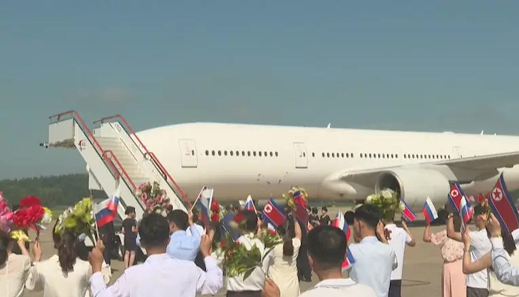 Боинг 777 с над 400 пътници кацна в севернокорейската столица