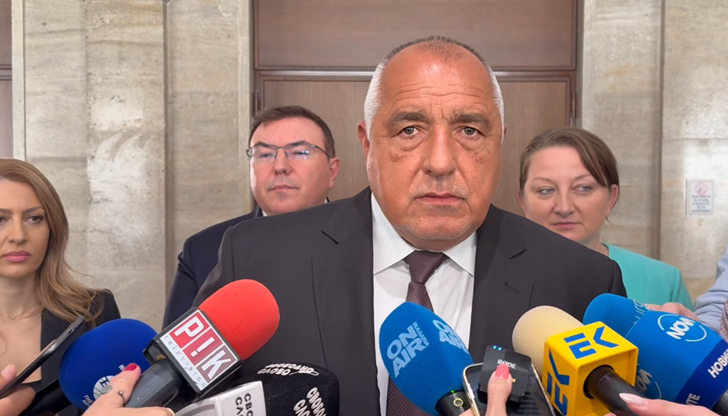 Лидерът на ГЕРБ подкрепи хеликоптерите като по-добър вариант за гасене