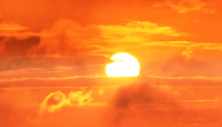 Над 50 хиляди души са евакуирани в Турция, а във