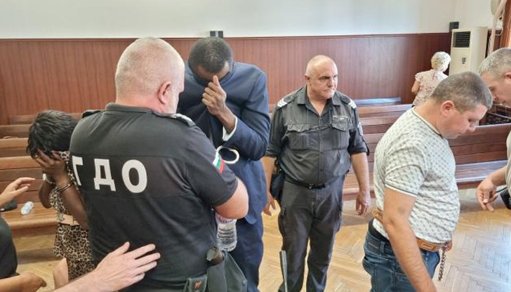 Жан Де Дю Мутеба поиска разпит с полиграф, за да