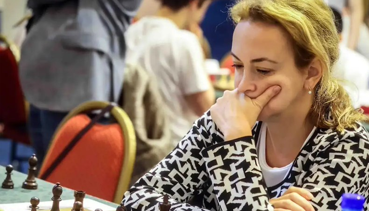 Двете водещи български шахматистки надвиха съперничките си в първия ден