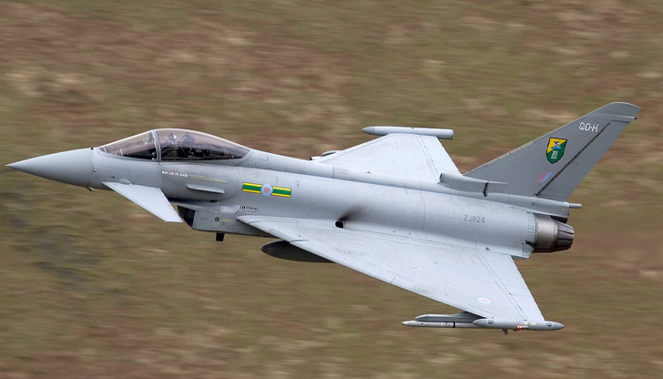 Испански пилоти и технически екипи се присъединяват към мисията на