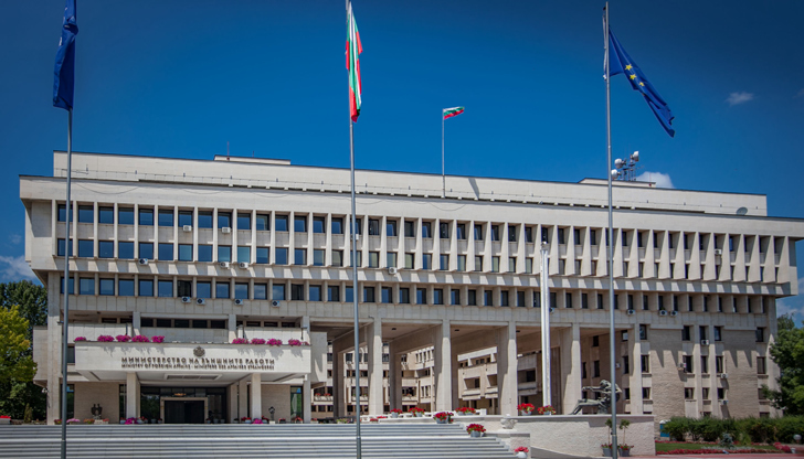 Страната ни не е канена и не е участвала в