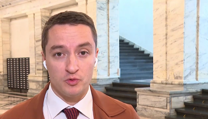 Депутатът предупреди за подарък към Борисов и Пеевски при разпад