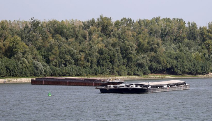 Корабоплаването в българския участък на реката е сериозно затрудненоКритична е