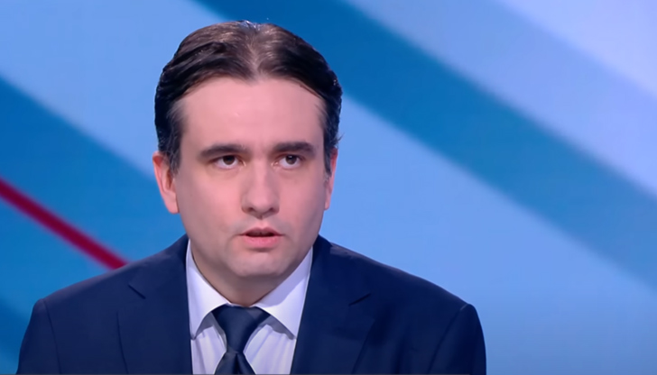 ГЕРБ се страхува от Пеевски заради прокуратуратаБойко Борисов съзнателно е