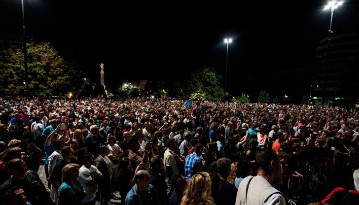 Младата банда работи по дебютен албумПънк рок триото Inconvenients от