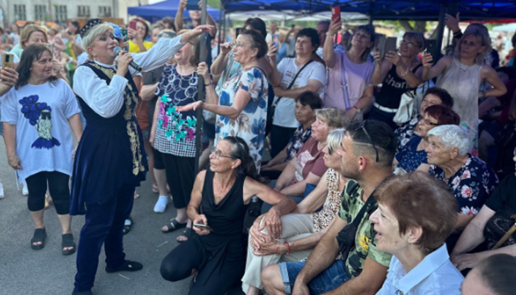 13-ото издание на фестивала Сандрово пее и танцува събра участници