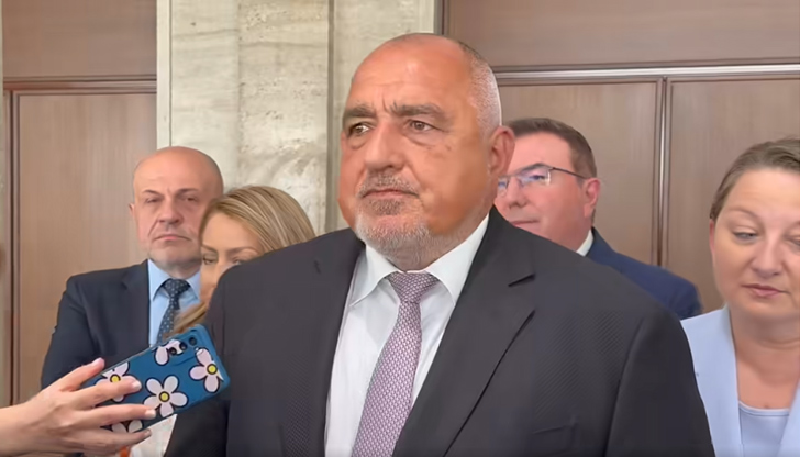 Лидерът на ГЕРБ обяви Приморско за най-чистия плаж в ЕвропаБойко