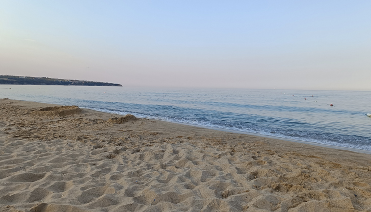 Експерти предупреждават да не се влиза във водата с отворени