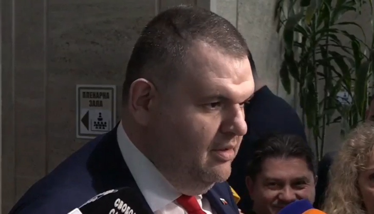 Събудете се, не губете време с тези вотове, призова лидерът