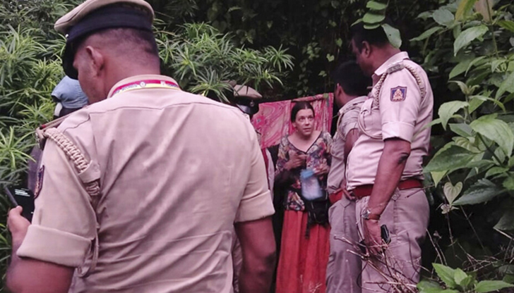 Нина Кутина е прекарвала времето си в пещерата, медитирайки на