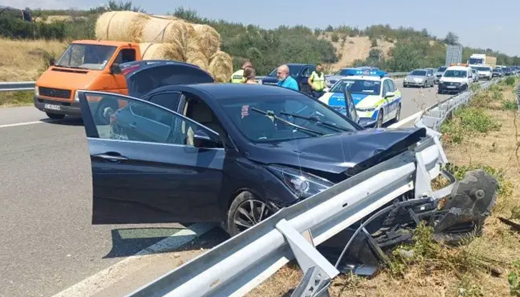 Движението в посока граничен пункт Кулата е затрудненоИнцидент с лек