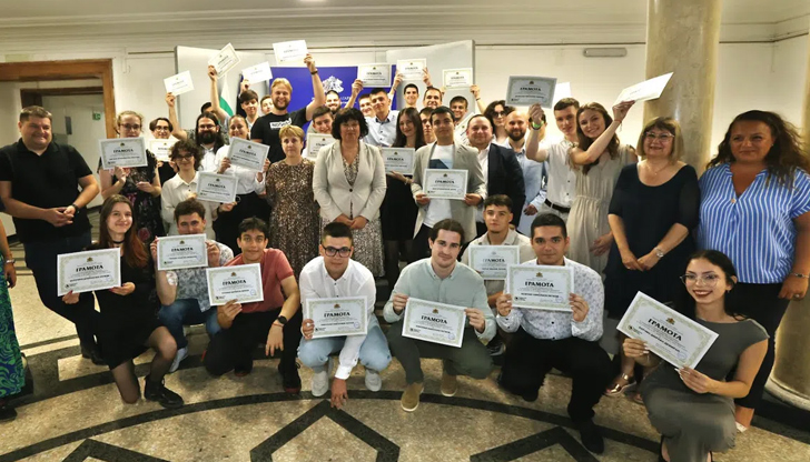 Шестият випуск на програмата Обучение за ИТ умения и кариера