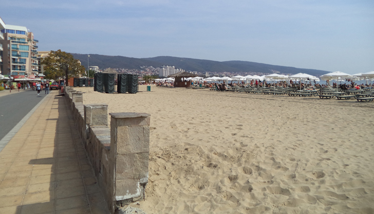 Осем служители от четири държави помагат на българските си колеги