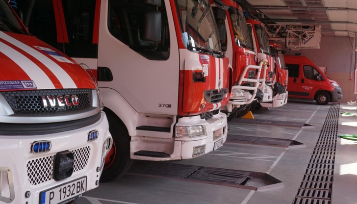 Екипите на РДПБЗН са реагирали на 10 сигнала през почивните