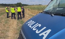 Военен дрон се взриви в царевична нива в Полша