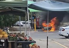 Пожарна пристигна на място няма информация за пострадалиЛек автомобил се