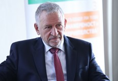 Стойчо Кацаров разкрива скрит проблем в здравната системаМинистърът на финансите