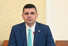 400 служители в пенсионна възраст щели да бъдат пенсионираниСъпредседателят на