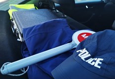 62 годишен жител на града е управлявал превозното средство без документиПолицаи