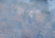 Активираха системата BG Alert 19 пожарникари гасят огъня между селата Градец