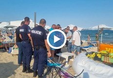 За стотни от секундата двата колана се скъсаха и той