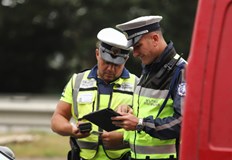 Служителите на реда искали откуп от шофьори и фирма за