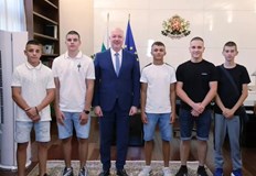 Росен Желязков ги представи като пример за тих героизъм при