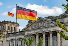 Дюселдорф последва Хановер в помощта за травмирани децаГерманският град Дюселдорф