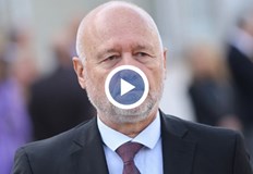 Бившият военен министър критикува готовността за среща без предварителни условияАмериканският