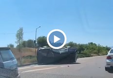 Два автомобила се удариха под Ботевградско шосе единият се преобърнаДнес