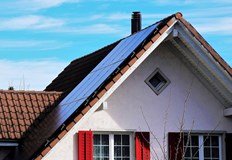 Все повече домакинства залагат на фотоволтаици като решение за зиматаС