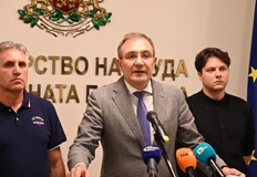 Борислав Гуцанов обяви промени които засягат над 135 000 сключени