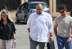 Паскал е признал отделни деяния но отрича участие в организирана