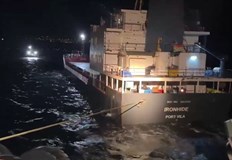 78 метровият IRONHIDE е изтеглен на буксир до безопасно пристанище в