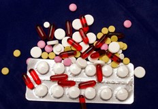 Учени доказаха че ибупрофен и парацетамол правят бактериите по устойчиви на