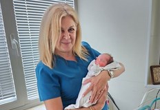 Анелия Тотева е изродила около 17 хиляди бебета за 2000